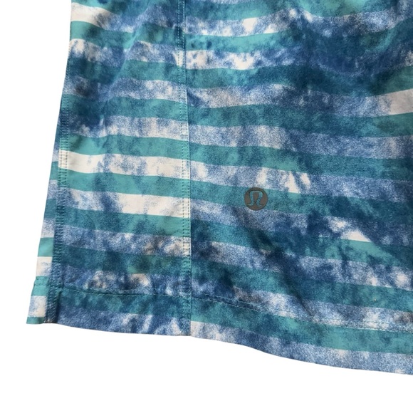 Lululemon T.H.E. Shorts Mens Size M Lined 9" Running Tie-Dye Green Striped - Picture 3 of 5